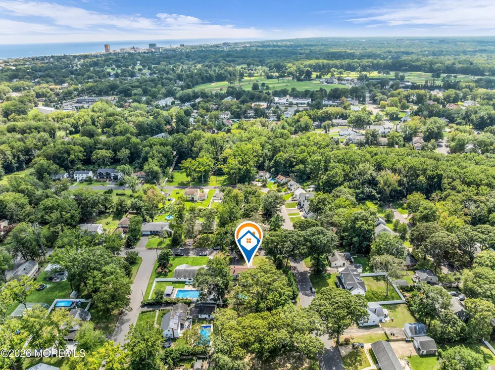 459 Redmond Avenue Oakhurst, NJ 07755