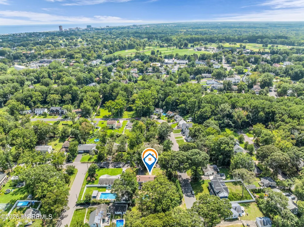 459 Redmond Avenue Oakhurst, NJ 07755