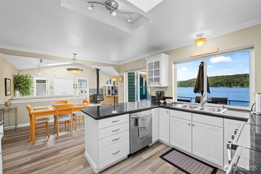 11711 NE North Shore Road Belfair, WA 98528