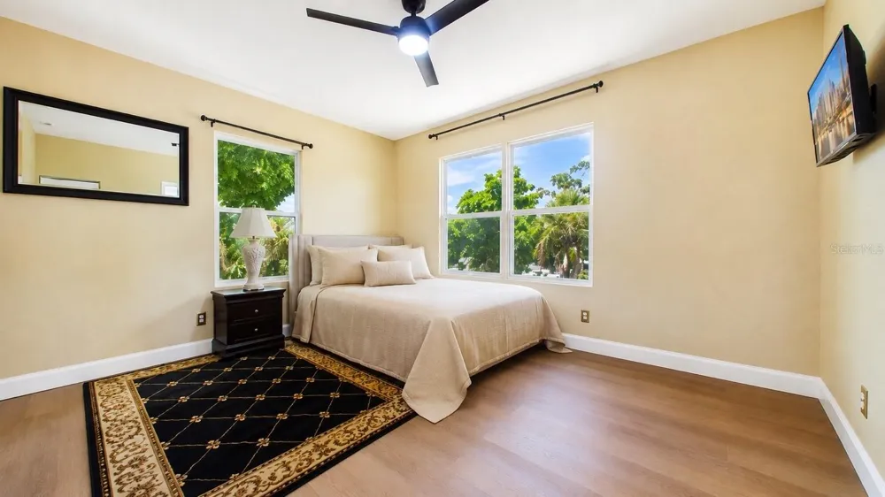 2610 W CYPRESS STREET Tampa, FL 33609