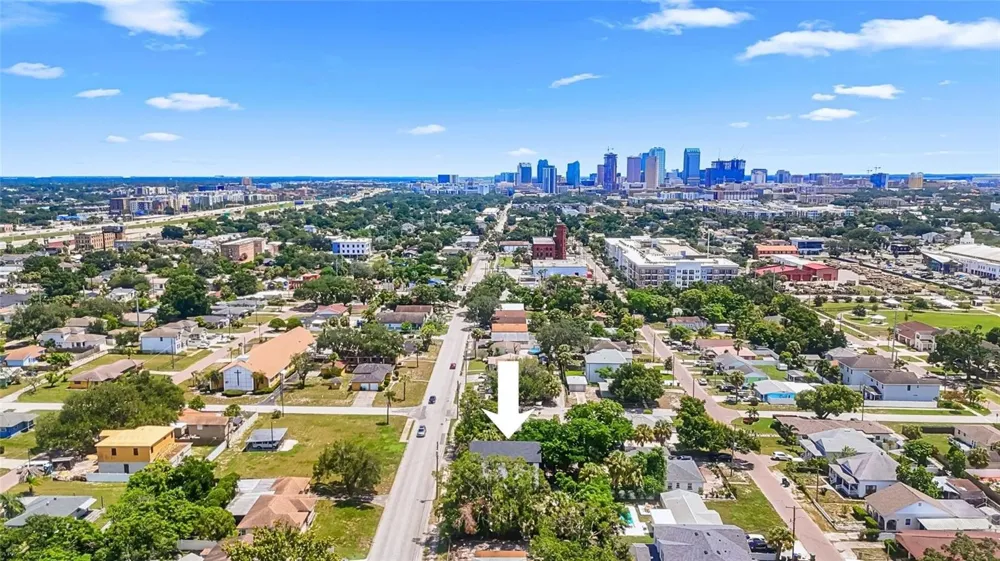 2610 W CYPRESS STREET Tampa, FL 33609