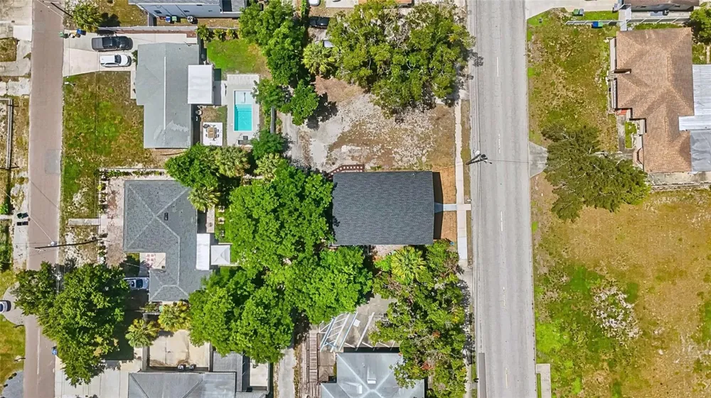 2610 W CYPRESS STREET Tampa, FL 33609