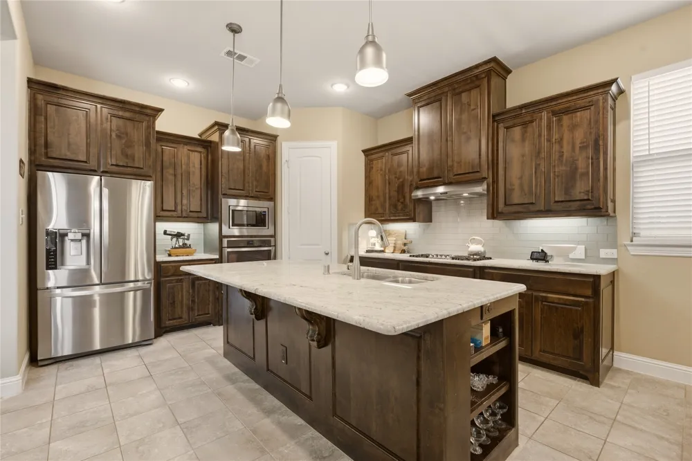 7124 Comal Drive Irving, TX 75039