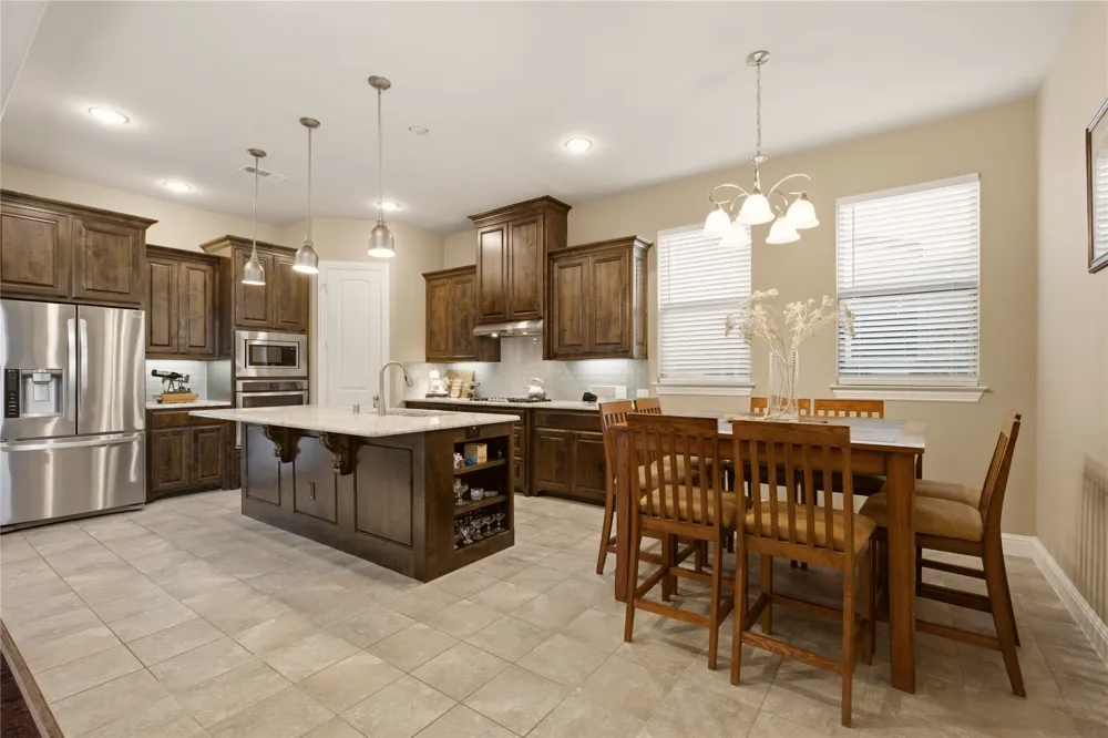 7124 Comal Drive Irving, TX 75039