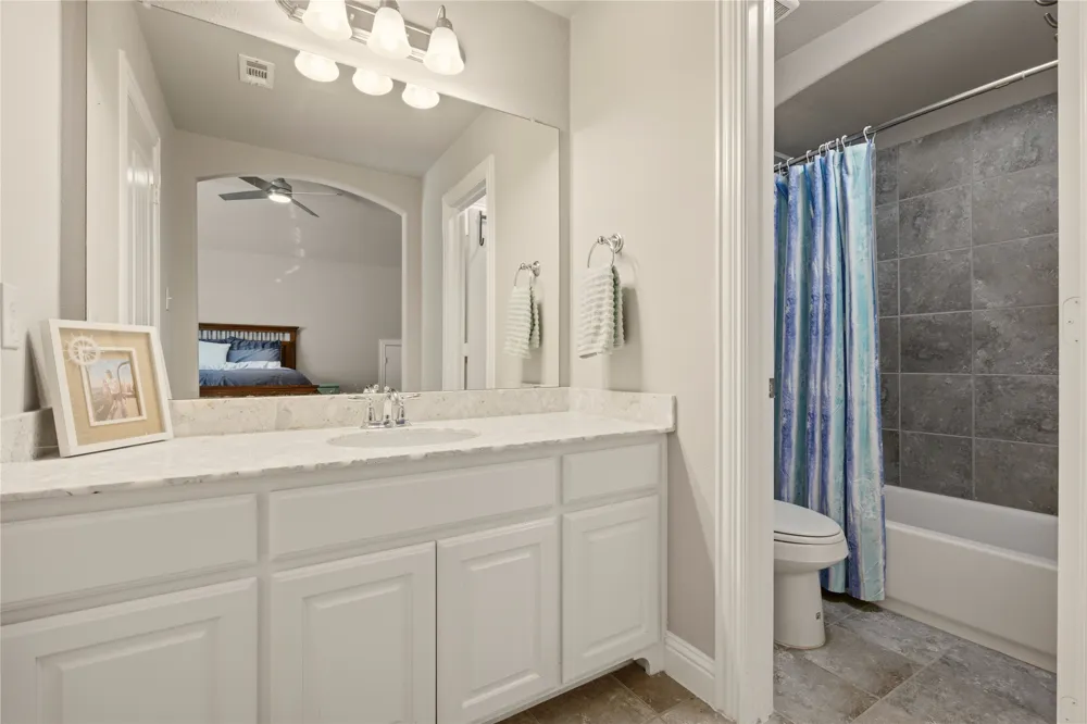 7124 Comal Drive Irving, TX 75039