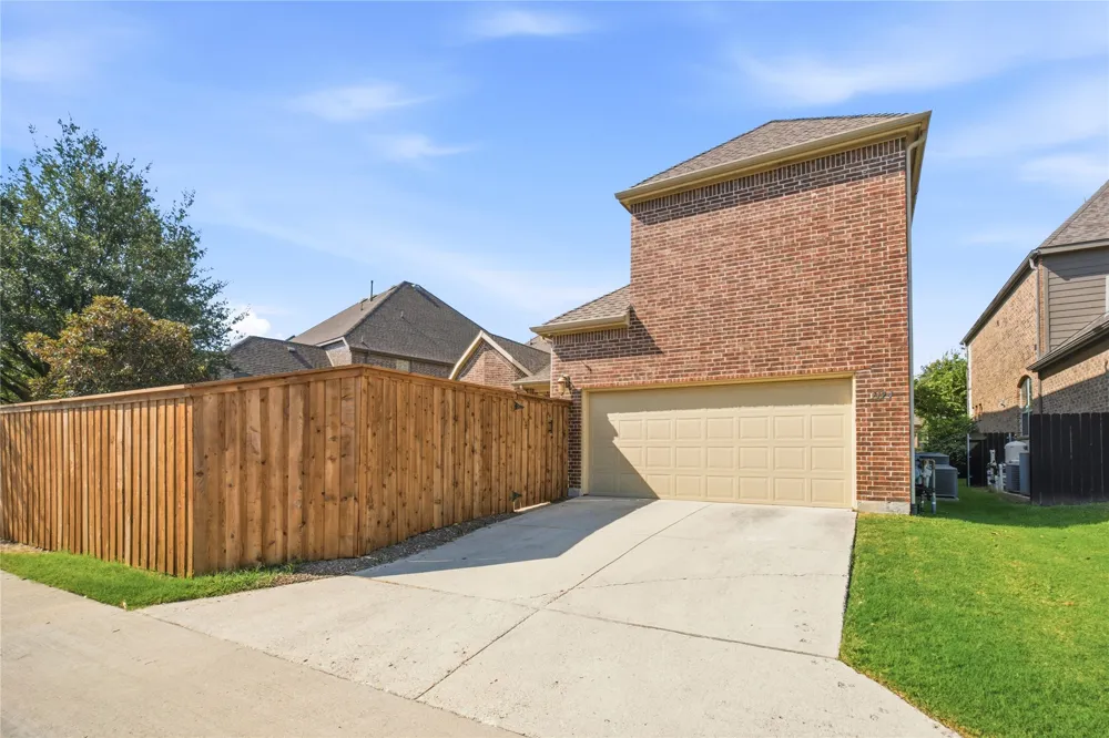 7124 Comal Drive Irving, TX 75039