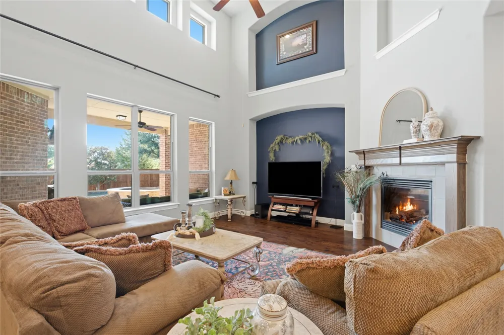 7124 Comal Drive Irving, TX 75039