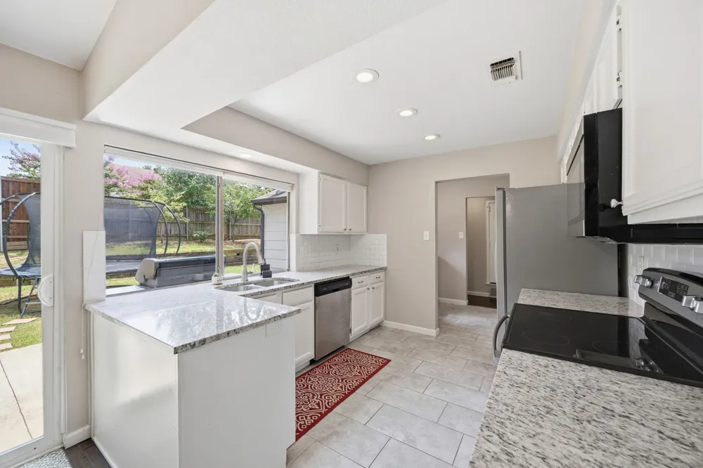 408 Thorn Wood Drive Euless, TX 76039