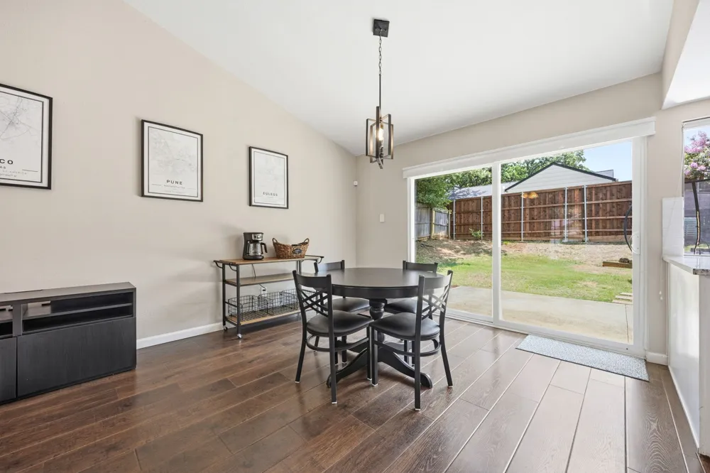 408 Thorn Wood Drive Euless, TX 76039
