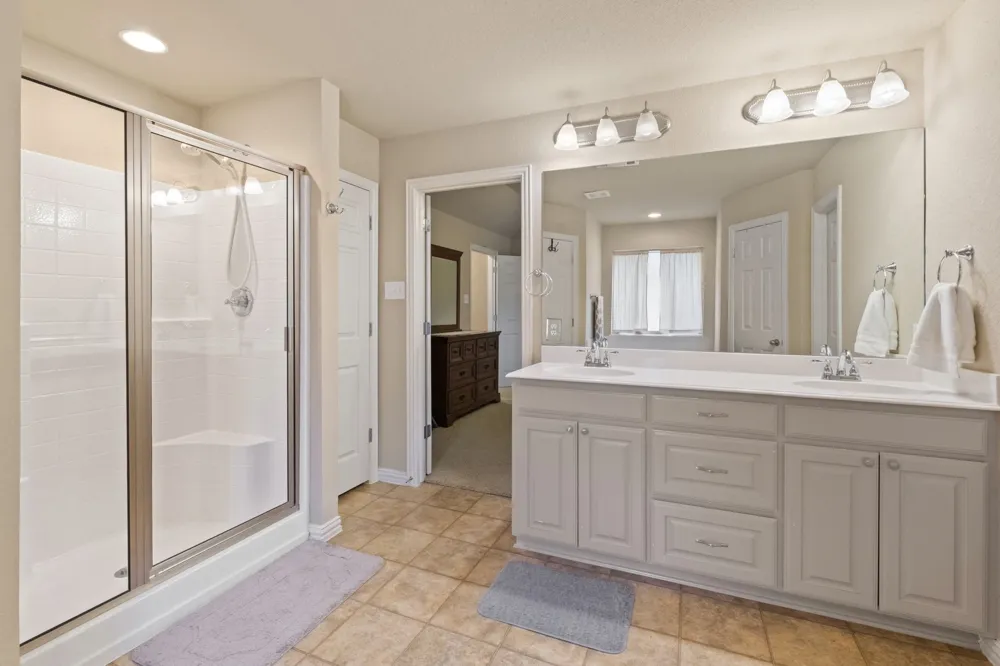 609 Jeffdale Drive Burleson, TX 76028