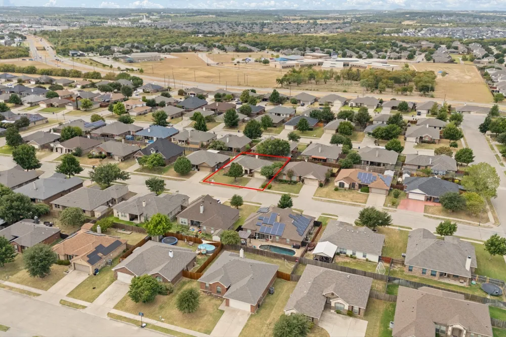 609 Jeffdale Drive Burleson, TX 76028