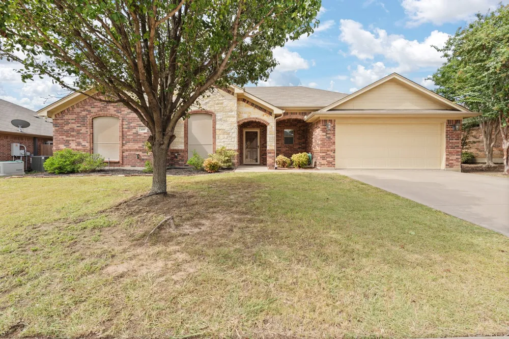 609 Jeffdale Drive Burleson, TX 76028