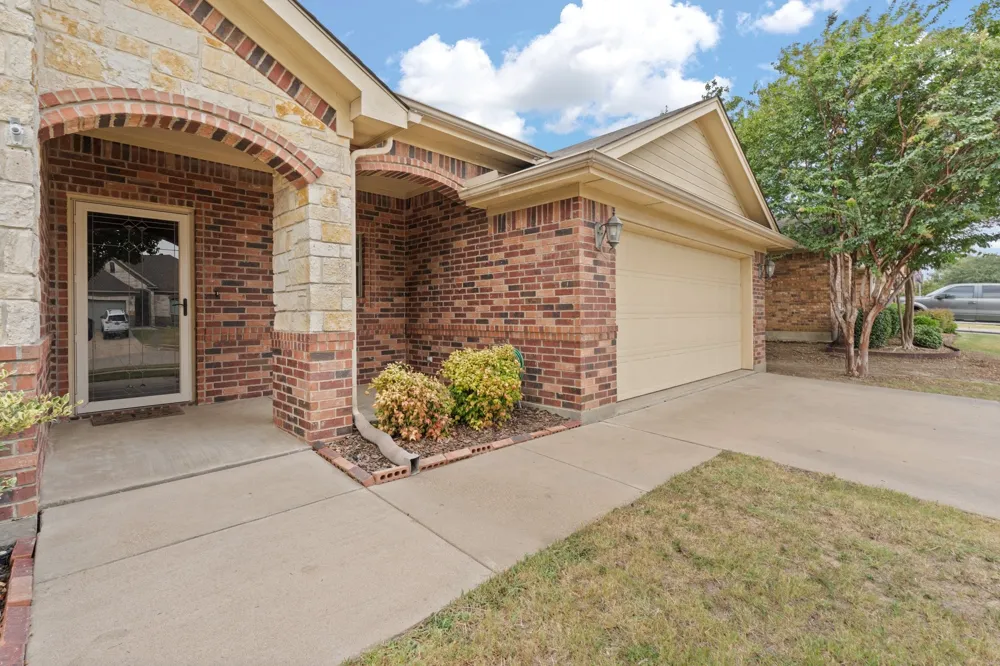609 Jeffdale Drive Burleson, TX 76028
