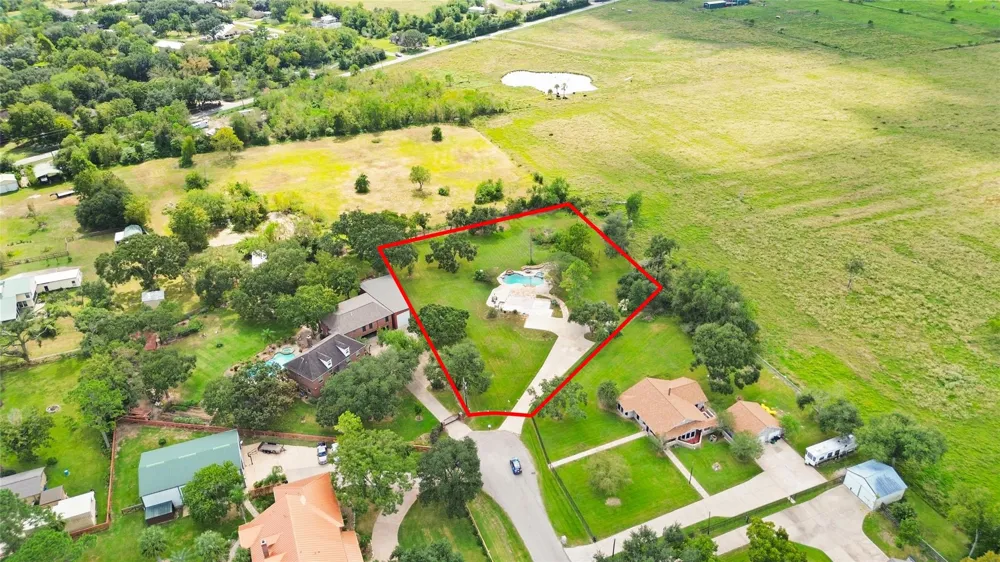 4003 Country Trails Street Alvin, TX 77511