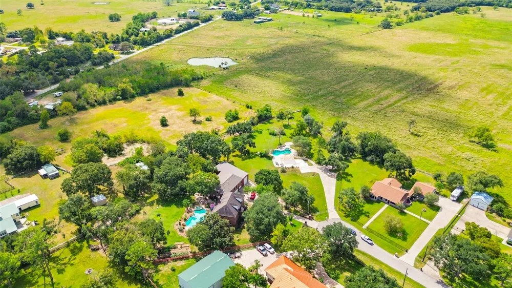 4003 Country Trails Street Alvin, TX 77511