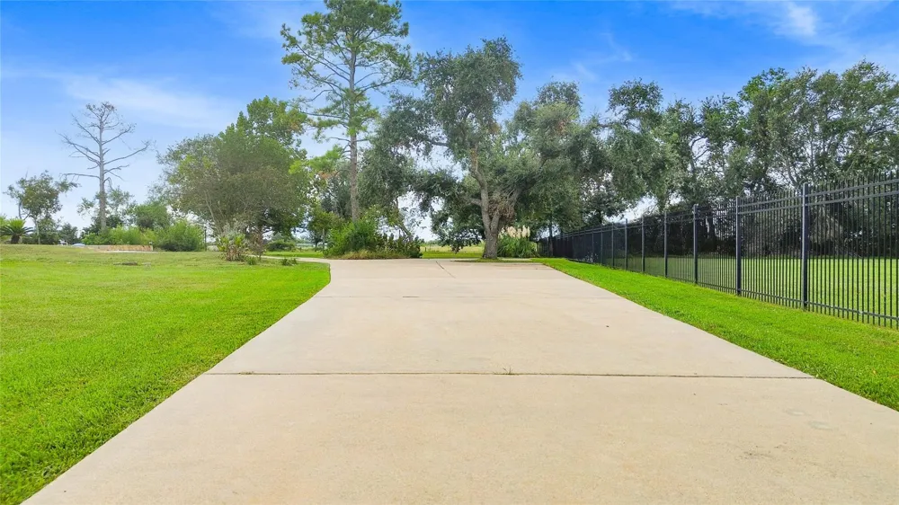 4003 Country Trails Street Alvin, TX 77511