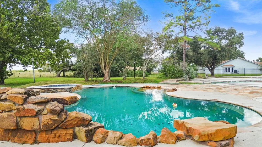 4003 Country Trails Street Alvin, TX 77511