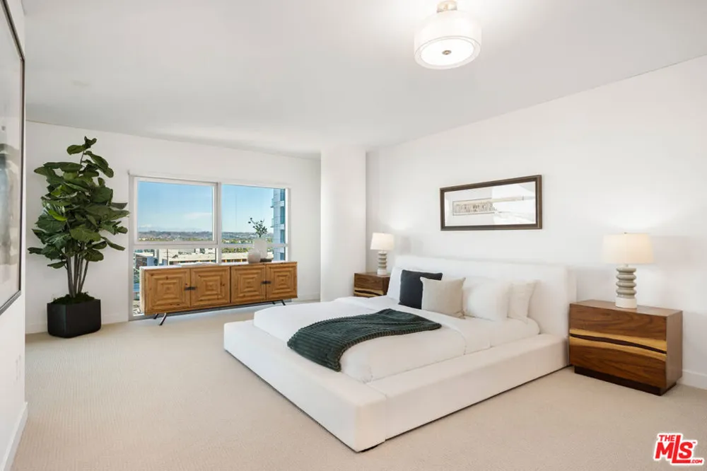 13650 MARINA POINTE DRIVE #1608 Marina del Rey, CA 90292