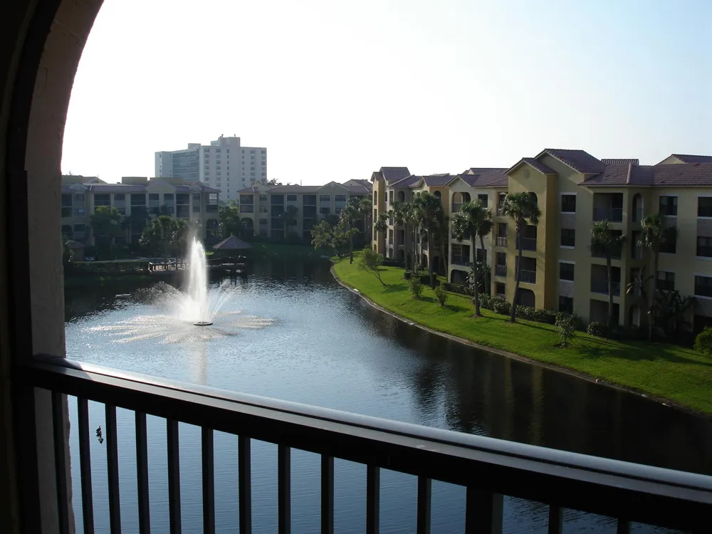200 UNO LAGO DRIVE #405 Juno Beach, FL 33408