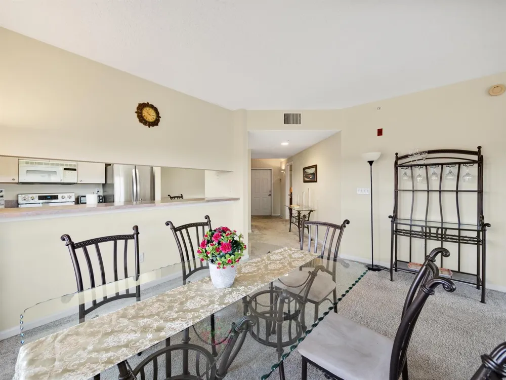 200 UNO LAGO DRIVE #405 Juno Beach, FL 33408