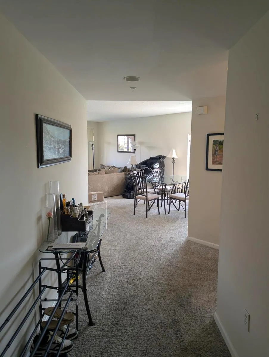 200 UNO LAGO DRIVE #405 Juno Beach, FL 33408