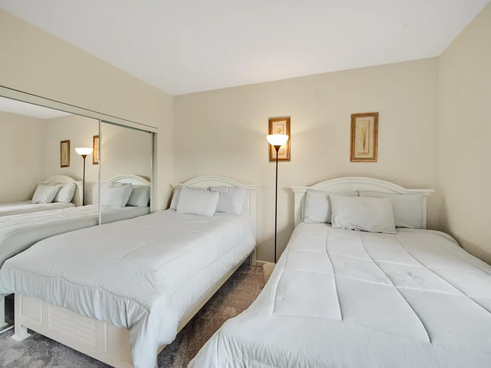 200 UNO LAGO DRIVE #405 Juno Beach, FL 33408