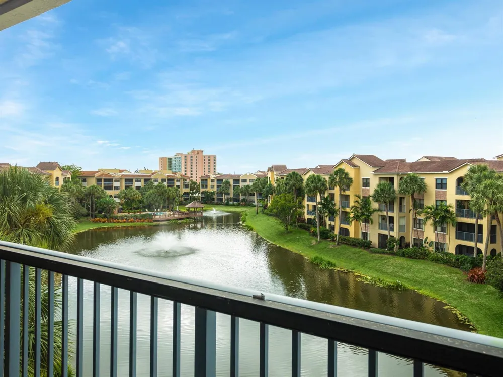 200 UNO LAGO DRIVE #405 Juno Beach, FL 33408