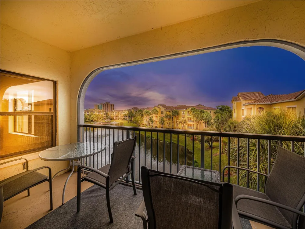 200 UNO LAGO DRIVE #405 Juno Beach, FL 33408