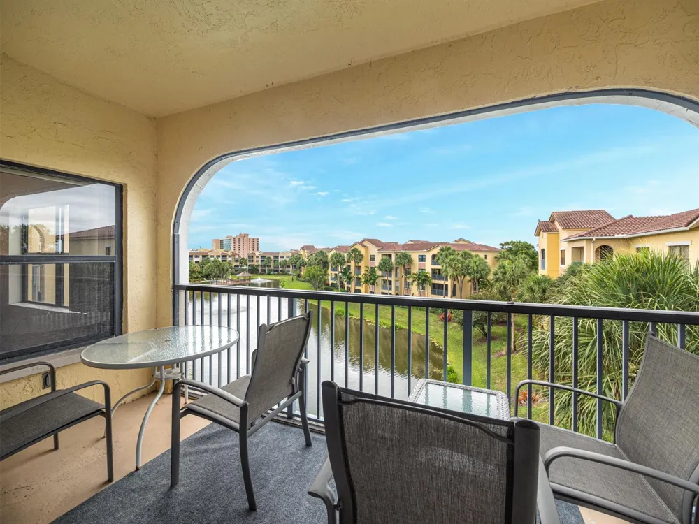 200 UNO LAGO DRIVE #405 Juno Beach, FL 33408
