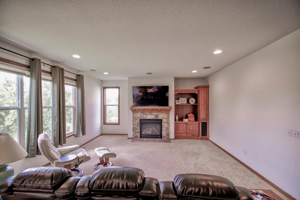 7243 Kimberly Lane Maple Grove, MN 55311