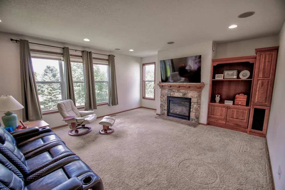 7243 Kimberly Lane Maple Grove, MN 55311