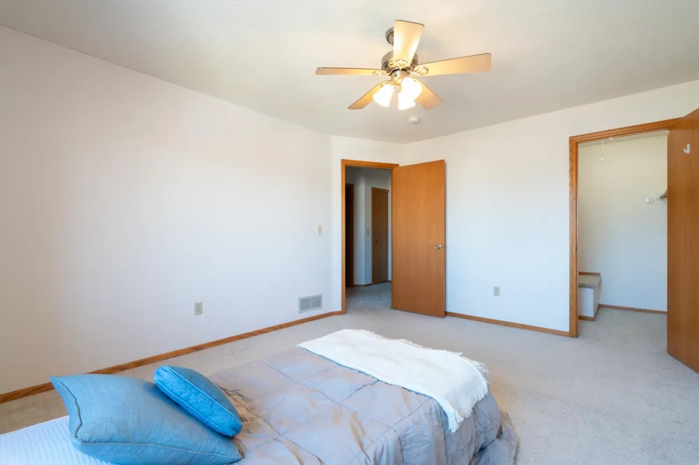 5425 Orleans Lane #6 Plymouth, MN 55442