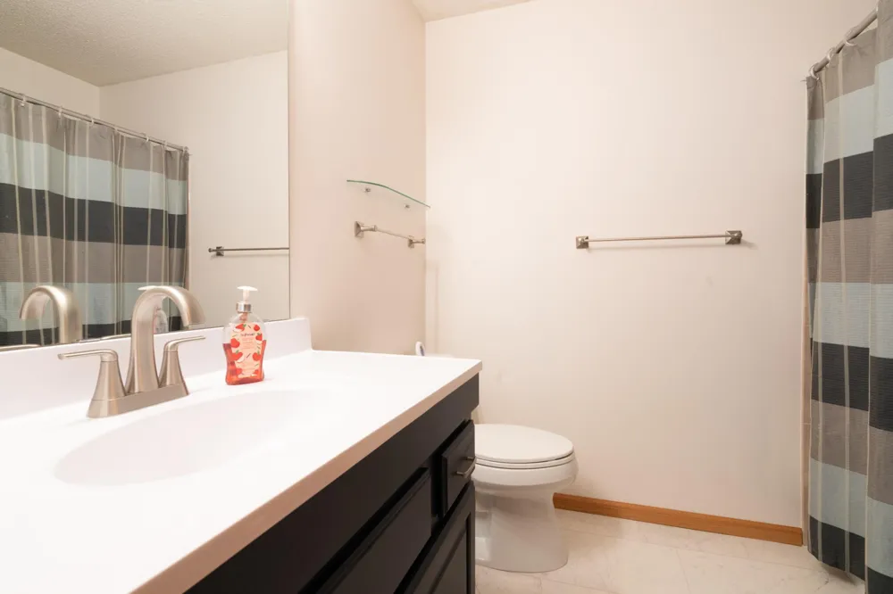 5425 Orleans Lane #6 Plymouth, MN 55442