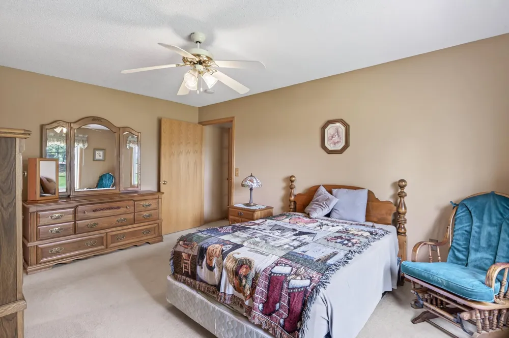 7867 Taylor Street NE Spring Lake Park, MN 55432