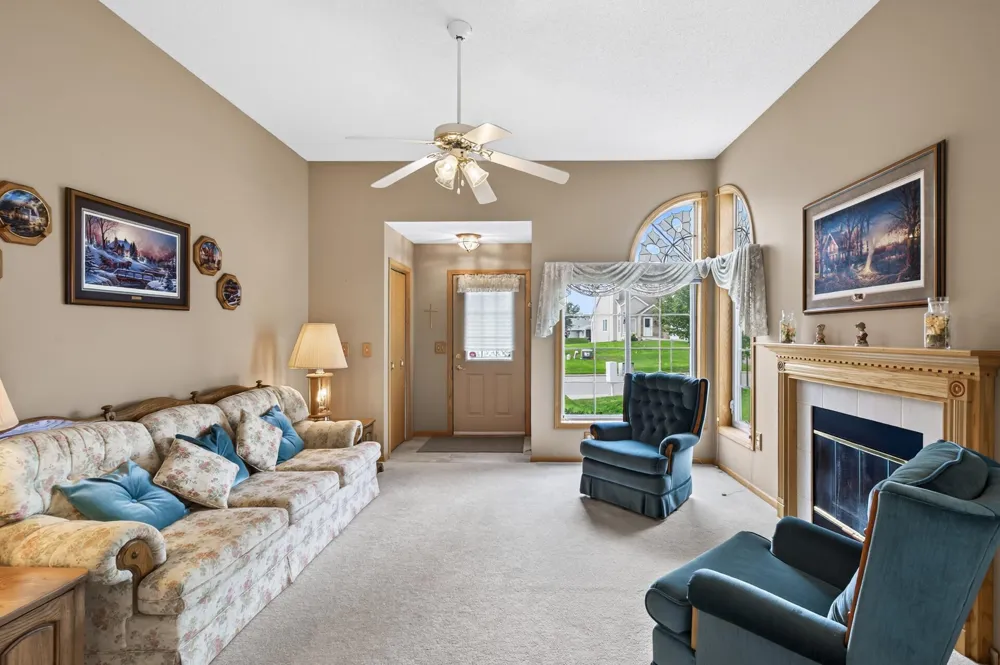 7867 Taylor Street NE Spring Lake Park, MN 55432
