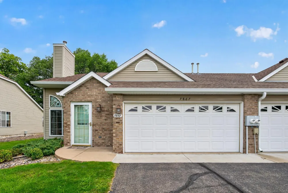 7867 Taylor Street NE Spring Lake Park, MN 55432