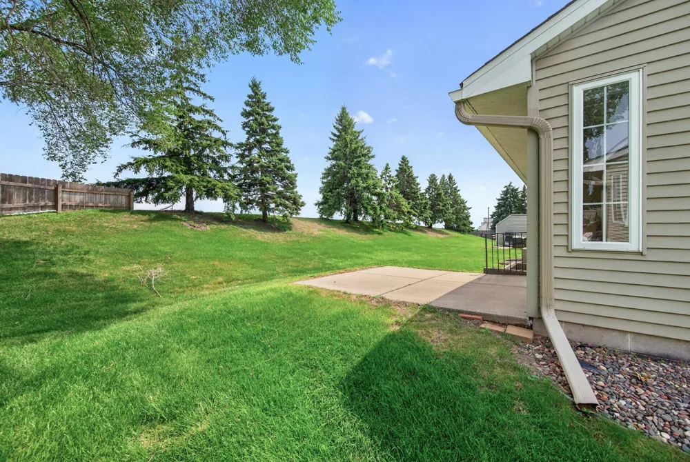 7867 Taylor Street NE Spring Lake Park, MN 55432