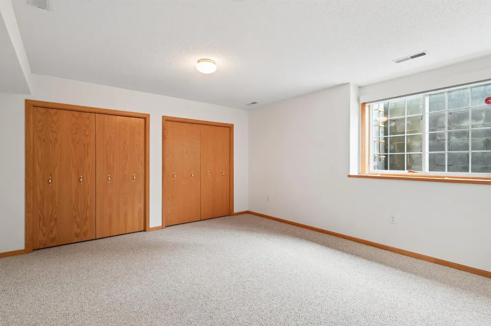 7867 Taylor Street NE Spring Lake Park, MN 55432