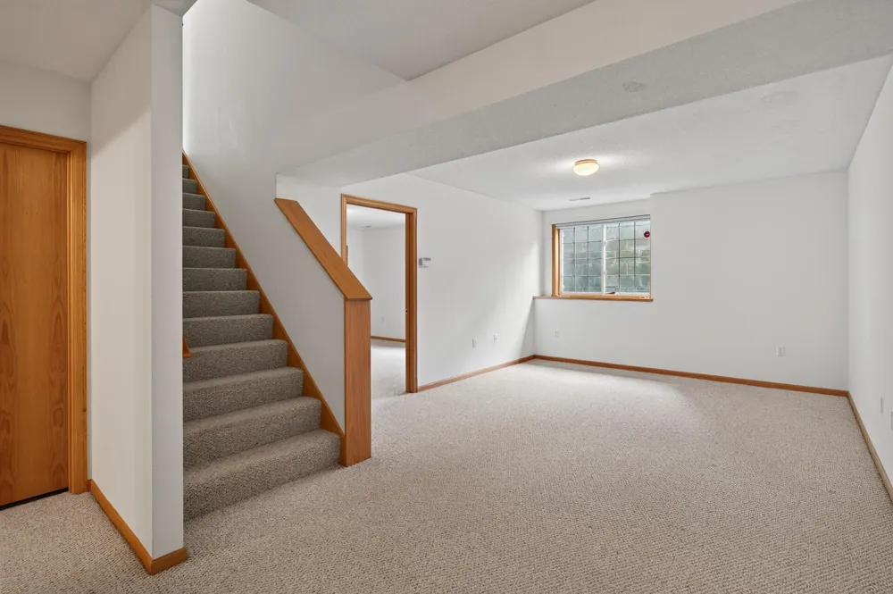 7867 Taylor Street NE Spring Lake Park, MN 55432