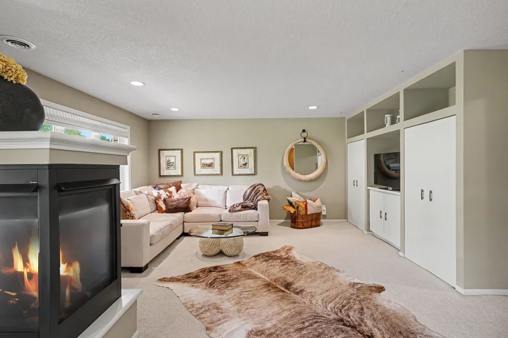 13815 Falcon Avenue Apple Valley, MN 55124
