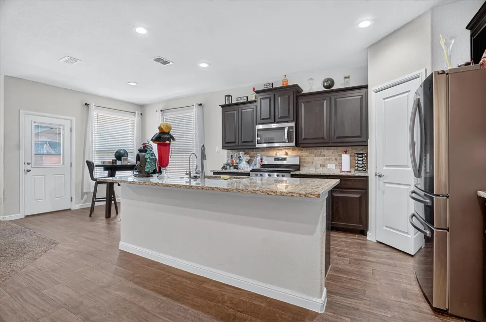 1104 Larkspur Lane Cleburne, TX 76033