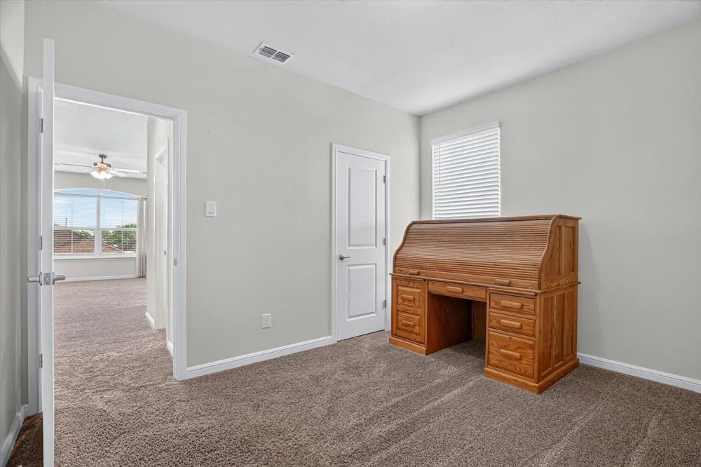1104 Larkspur Lane Cleburne, TX 76033
