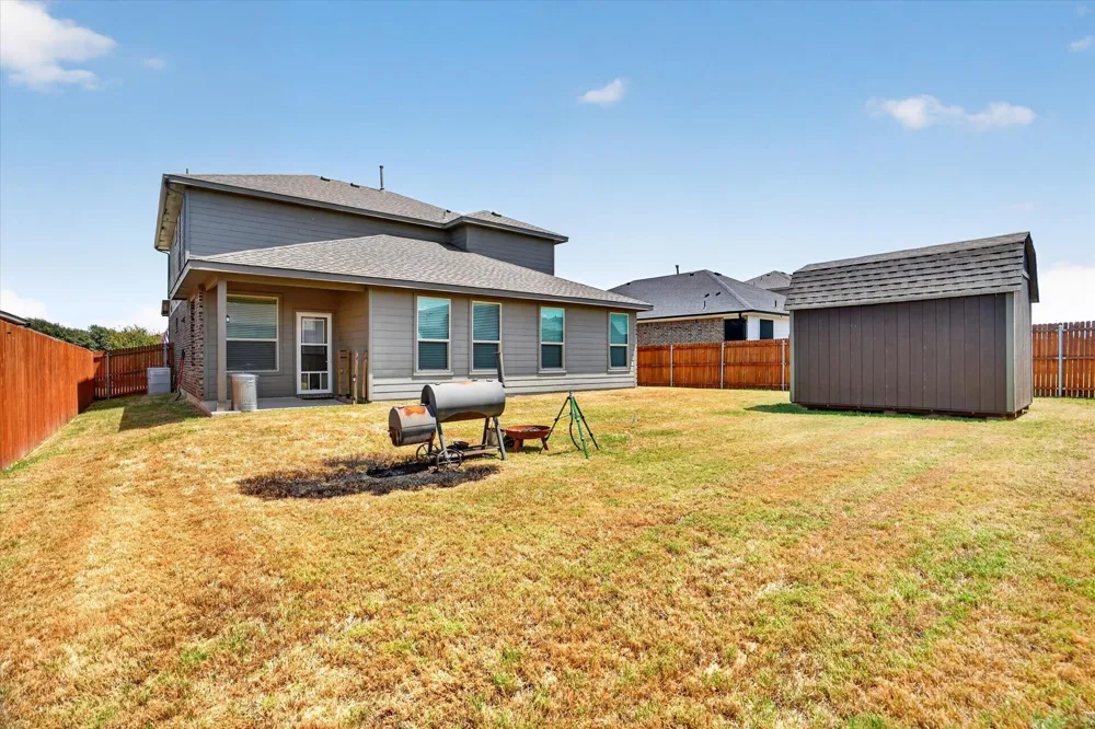 1104 Larkspur Lane Cleburne, TX 76033