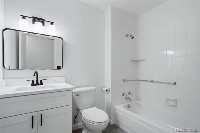 4660 S Idalia Street Aurora, CO 80015