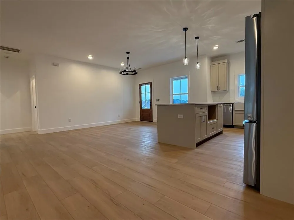 189 Oakland Drive Calhoun, GA 30701