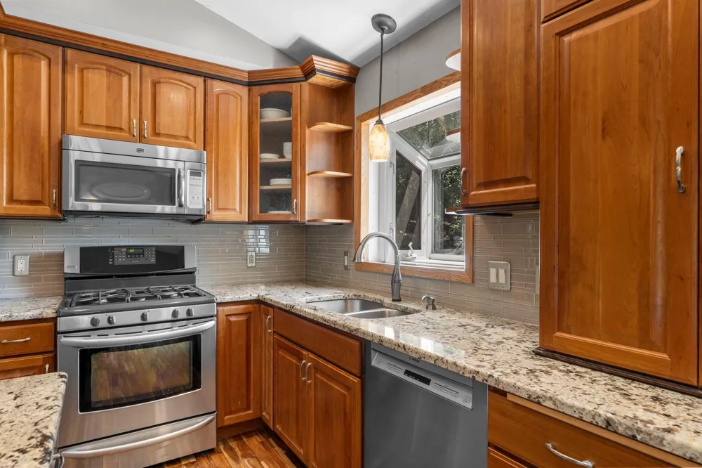 13632 Bryant Place S Burnsville, MN 55337