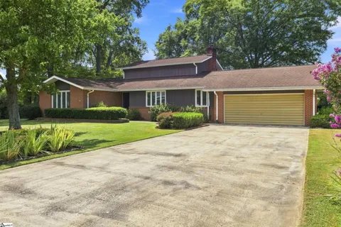 2901 Echo Trail
