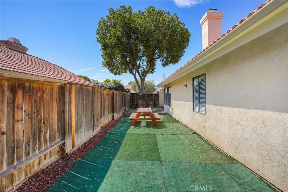 8228 Norfolk Court Bakersfield, CA 93311