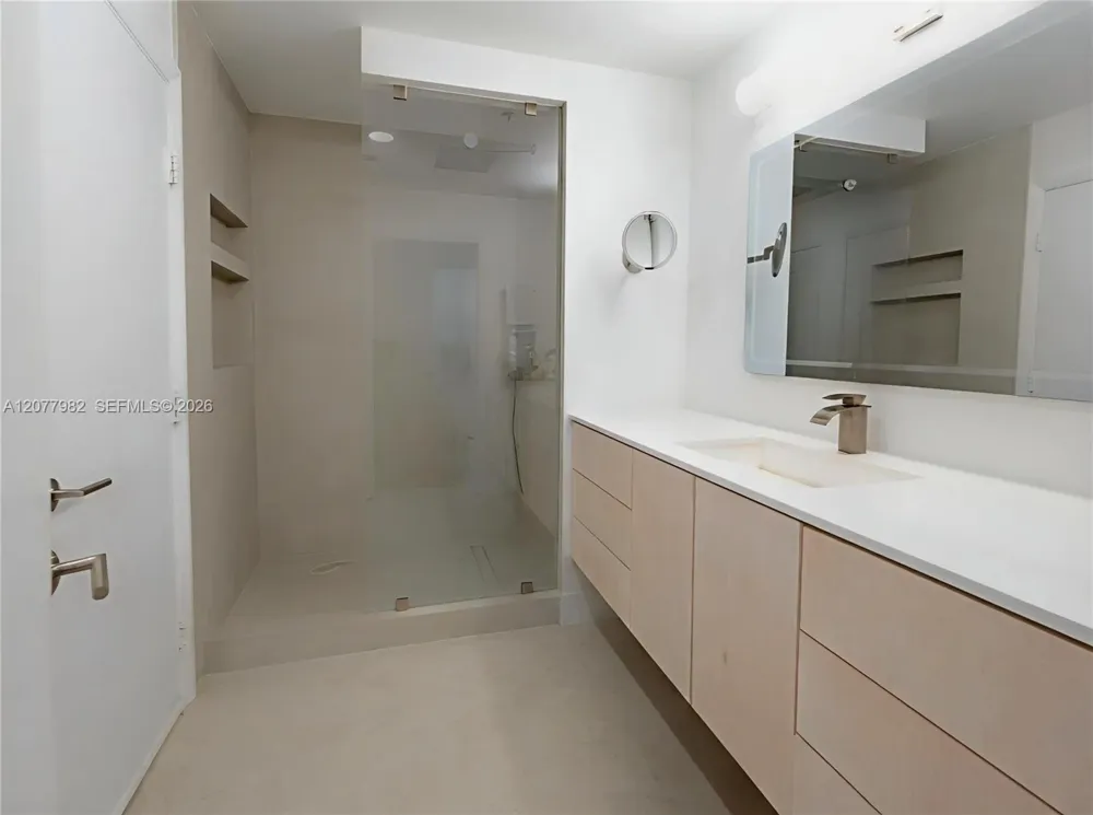 1900 Bayshore Dr #5004 Miami, FL 33132