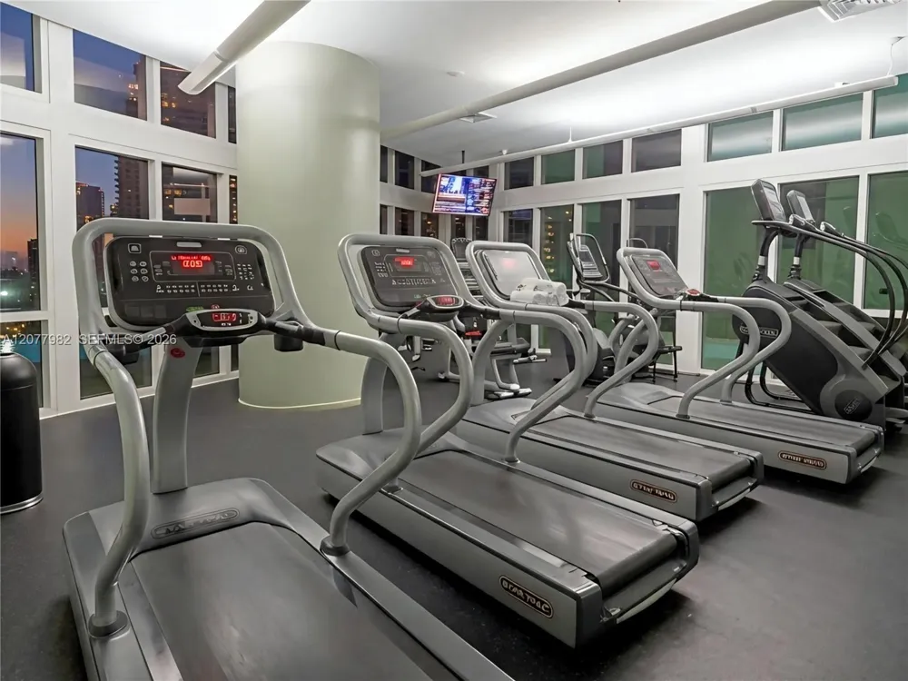1900 Bayshore Dr #5004 Miami, FL 33132